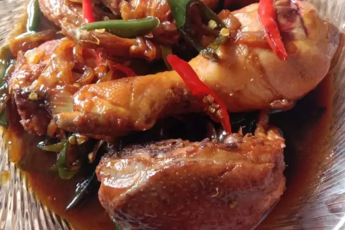 Ayam Kecap Bawang Bombay