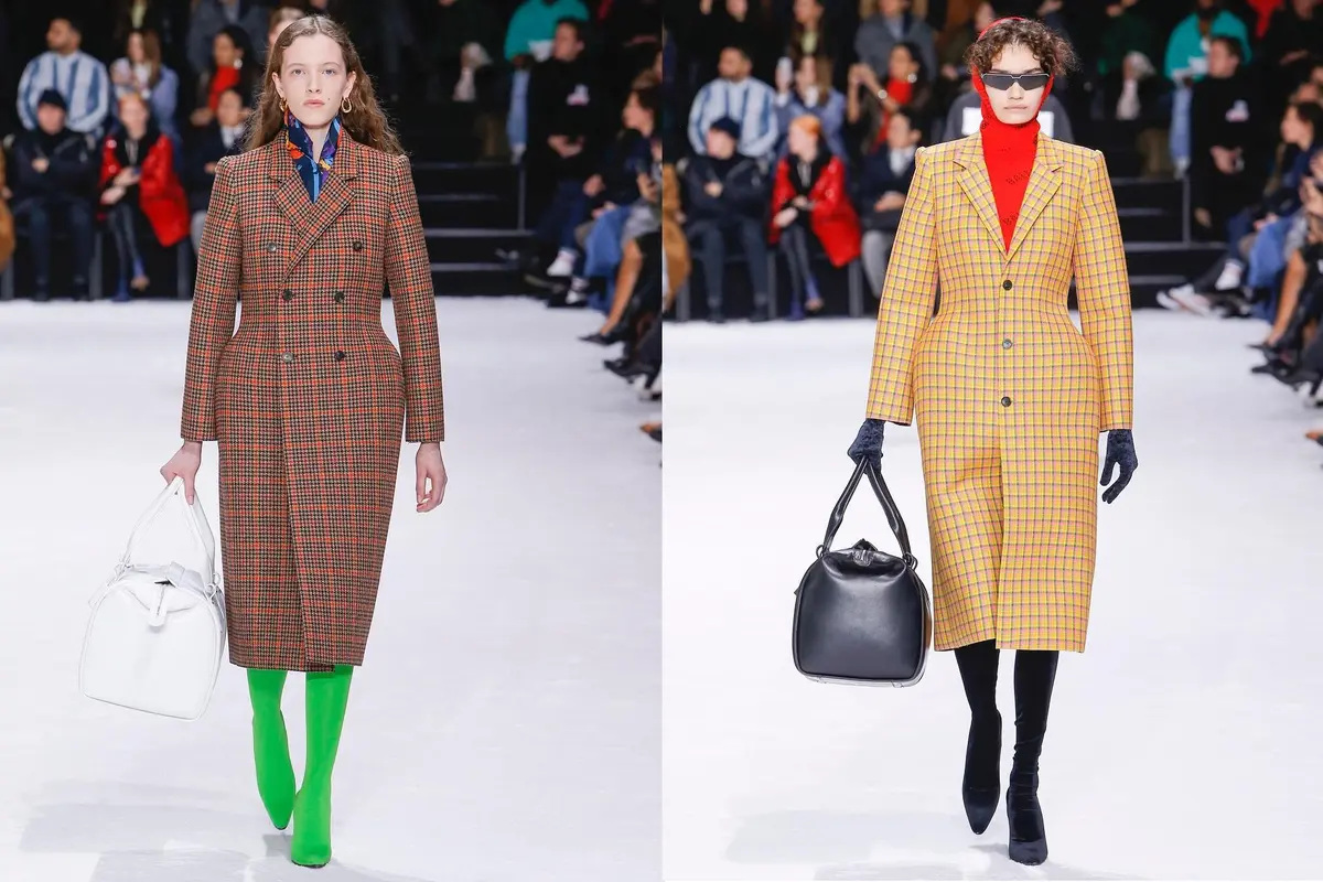 Fashion dengan shoulder pad