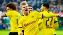 2. Erling Braut Haaland (Borussia Dortmund) - Talenta muda berusia 20 tahun ini tampil mengesankan bersama Borussia Dortmund. Meski gagal membawa Dortmund melangakah lebih jauh di Liga Champions 2019/2020, Haaland mampu mengoleksi 10 gol. (AFP/Patrik Stollarz)