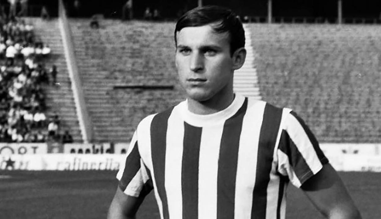 7. Dragan Dzajic, bomber asal Yugoslavia ini berhasil tampil mengejutkan dengan mencetak empat pada Piala Eropa 1968 serta sukses membawa negaranya ke partai final. (UEFA)