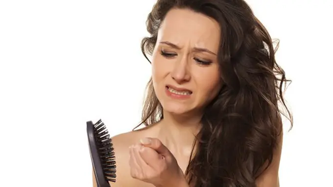 Rambut susah tumbuh di usia tua/copyright: thinkstockphotos.com