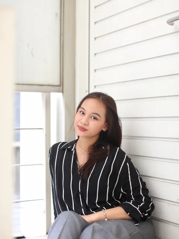 wanita juni hidup sederhana untuk bahagia