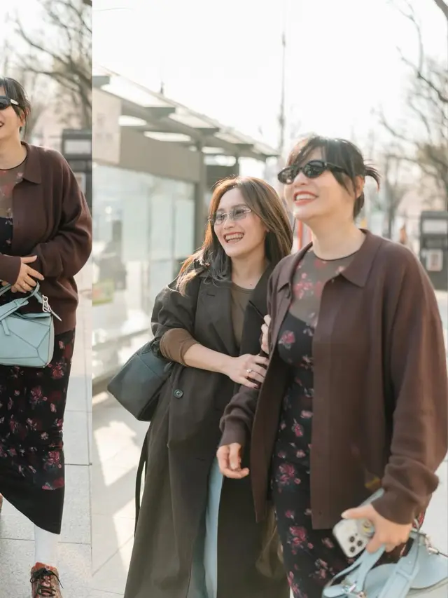 Street Style Serba Earth Tone, Gaya Ayu Ting Ting dan Hesti Purwadinata Saat Liburan di Korea Selatan Curi Perhatian