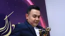 Rasa syukur tentunya dipanjatkan oleh solois Tulus yang berhasil menyabet tiga piala kemenangan. Tulus kembali membuktikan kepiawaiannya menjadi musisi di industri musik Indonesia. (Deki Prayoga/Bintang.com)