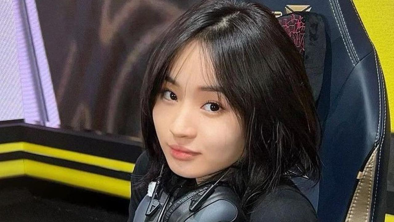 Sampai saat ini Catheez memiliki lebih dari 1 juta pengikut di Instagram. Ia biasanya membangun interaksi dengan penggemar lewat story,