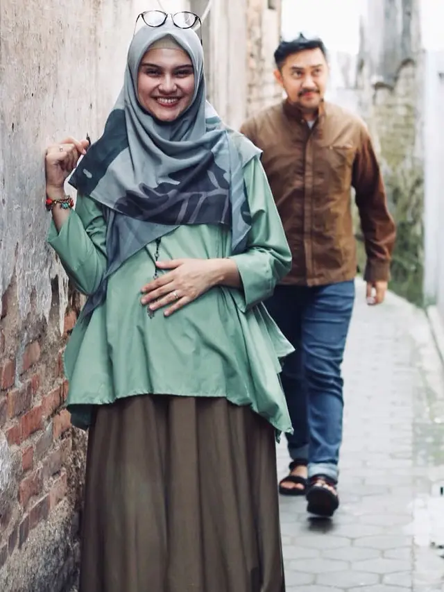 [Fimela] Zee Zee Shahab