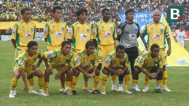 John Tarkpor (Kanan Bawah)