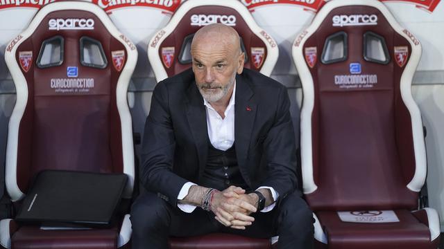 FOTO: Ante Rebic Cetak Hattrick, Satu Kemenangan Lagi AC Milan Amankan Tiket ke Liga Champions - Stefano Pioli