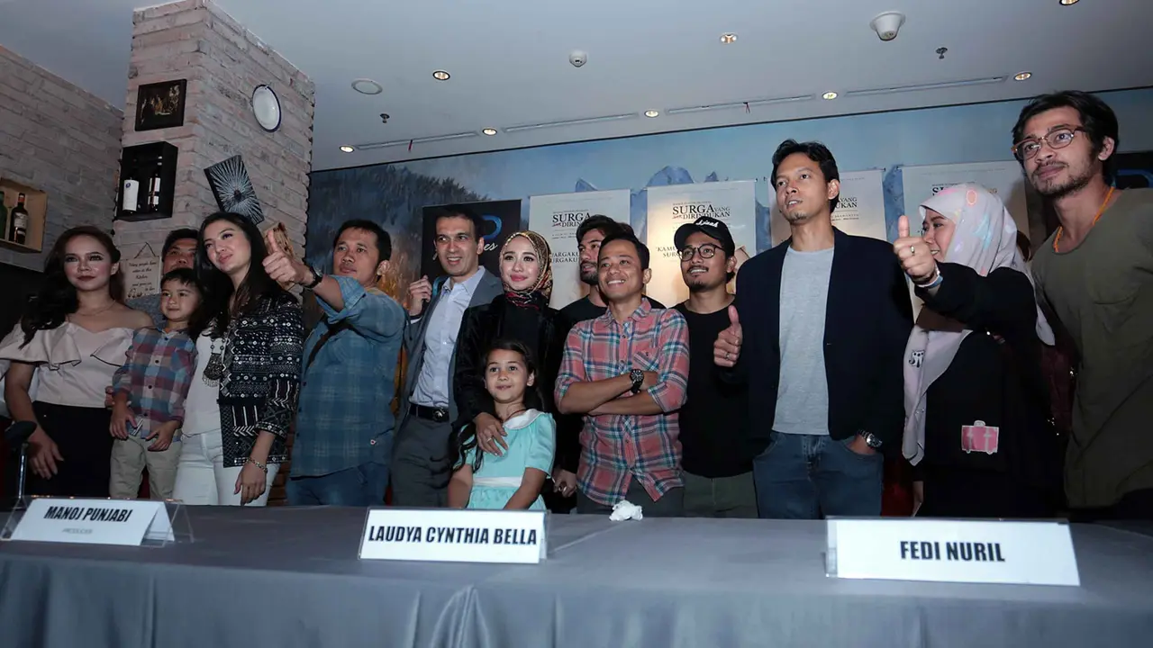 [Bintang] Hikmah Para Pemain Bintangi Film Surga yang Tak Dirindukan 2