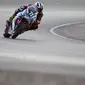 Michael Dunlop masih tetap balapan meski dihantui kematian tiga keluarga dekatnya (CHARLY TRIBALLEAU/AFP)