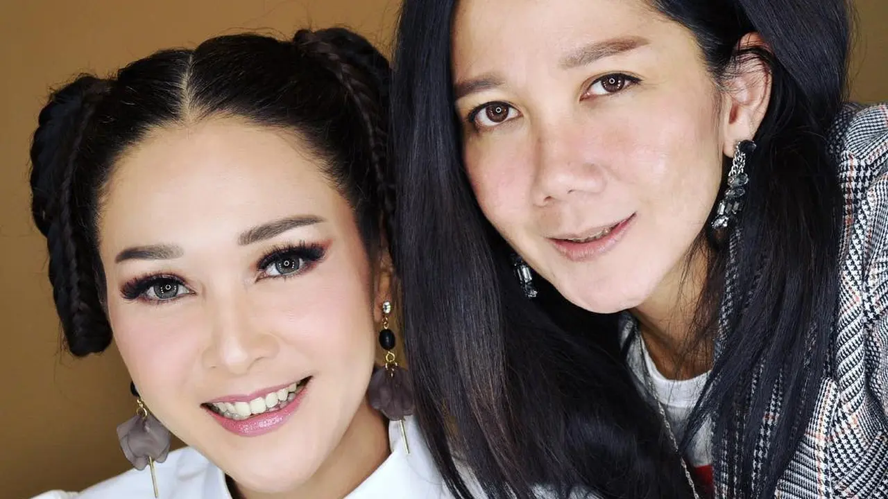 [Bintang] Seperti Princess Leia, Begini Dandanan Maia Estianty yang Super Glowing