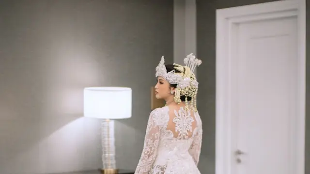 Potret Pernikahan Dewi Paramita 'Mici' dan Donnie (credit: https://www.instagram.com/imagenic/)