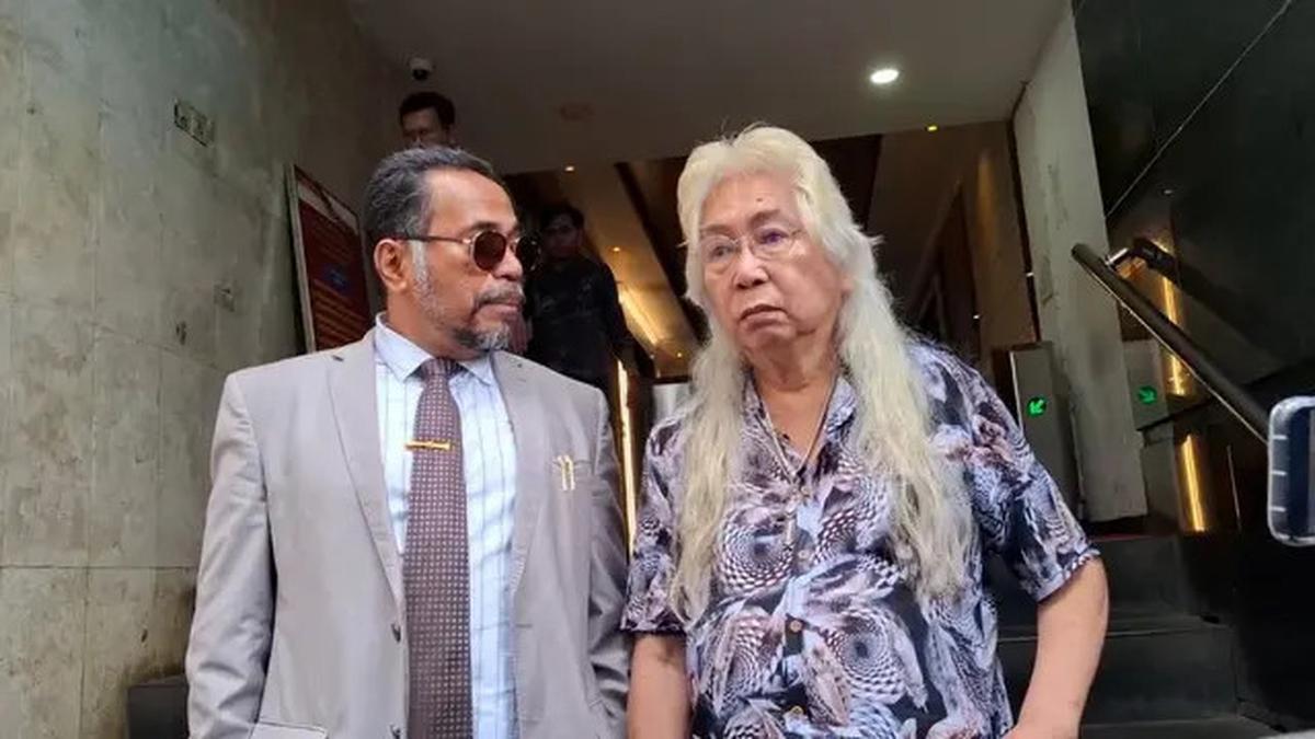 Gideon Tengker Datangi Polda Metro Jaya, Tanyakan Nasib Laporannya Terhadap Rieta Amilia
