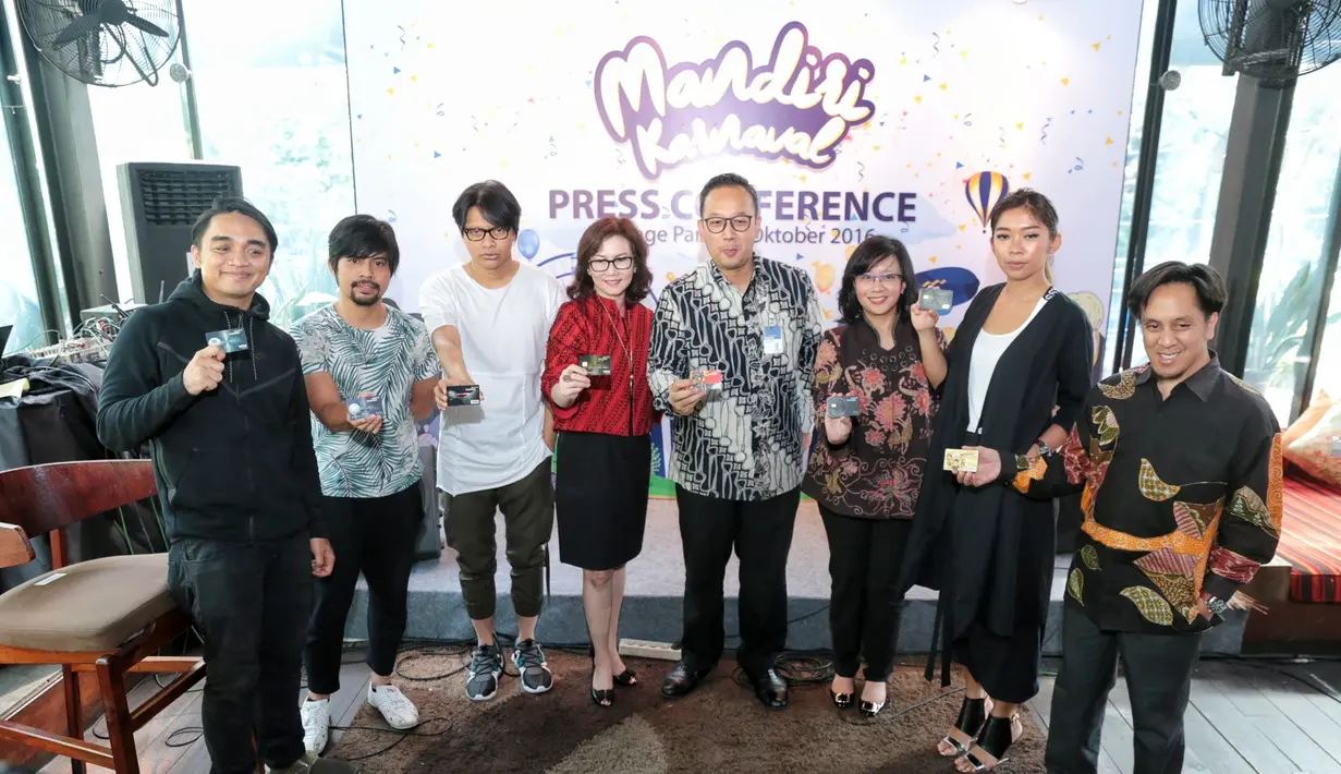 Mandiri Karnaval mengusung konsep festival musik, bazaar, serta wisata kuliner. Ajang tahunan yang ke-18 itu akan digelar pada Sabtu-Minggu, 29-30 Oktober 2016 di Parkir Timur Senayan. (Adrian Putra/Bintang.com)