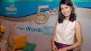 Mantan Putri Indonesia, Artika Sari Devi sangat berhati-hati menjaga kesehatan sang buah hati. (17/6/14) (Liputan6.com/Miftahul Hayat)