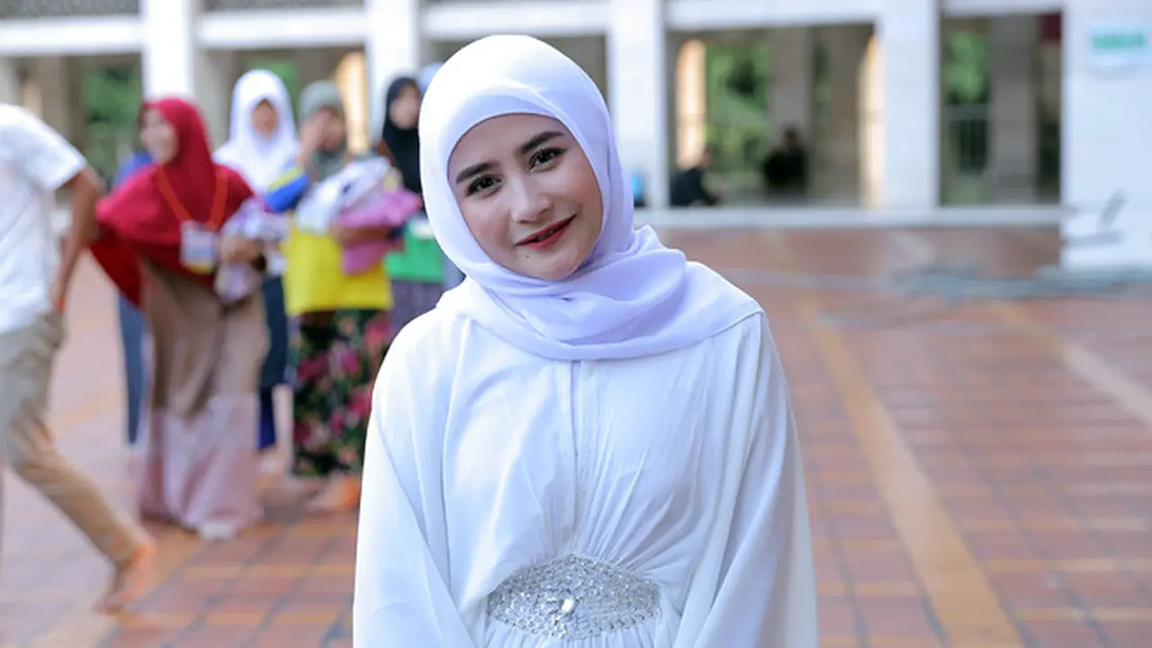[Bintang] Prilly Latuconsina