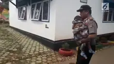 Aksi heroik yang dilakukan oleh seorang Inspektur Satu Polisi Sukri Masse menjadi perbincangan dan viral di media sosial.