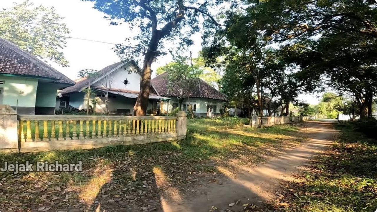 Bak Kampung Mati, Ini 8 Potret Rumah Masa Kecil Ari Lasso yang Sudah Lama Terbengkalai dan Tak Dihuni - Sering Jadi Tempat Uji Nyali