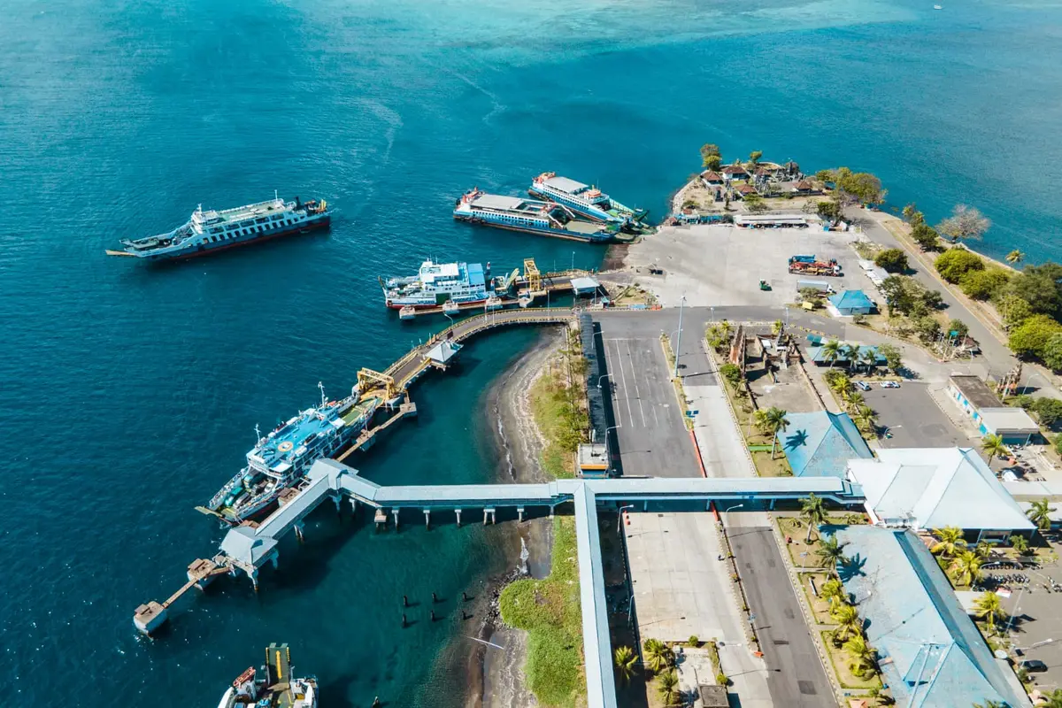 ASDP Indonesia Ferry mencatat penyebrangan dari Pelabuhan Ketapang ke Gilimanuk mulai ramai jelang puncak mudik lebaran 2022