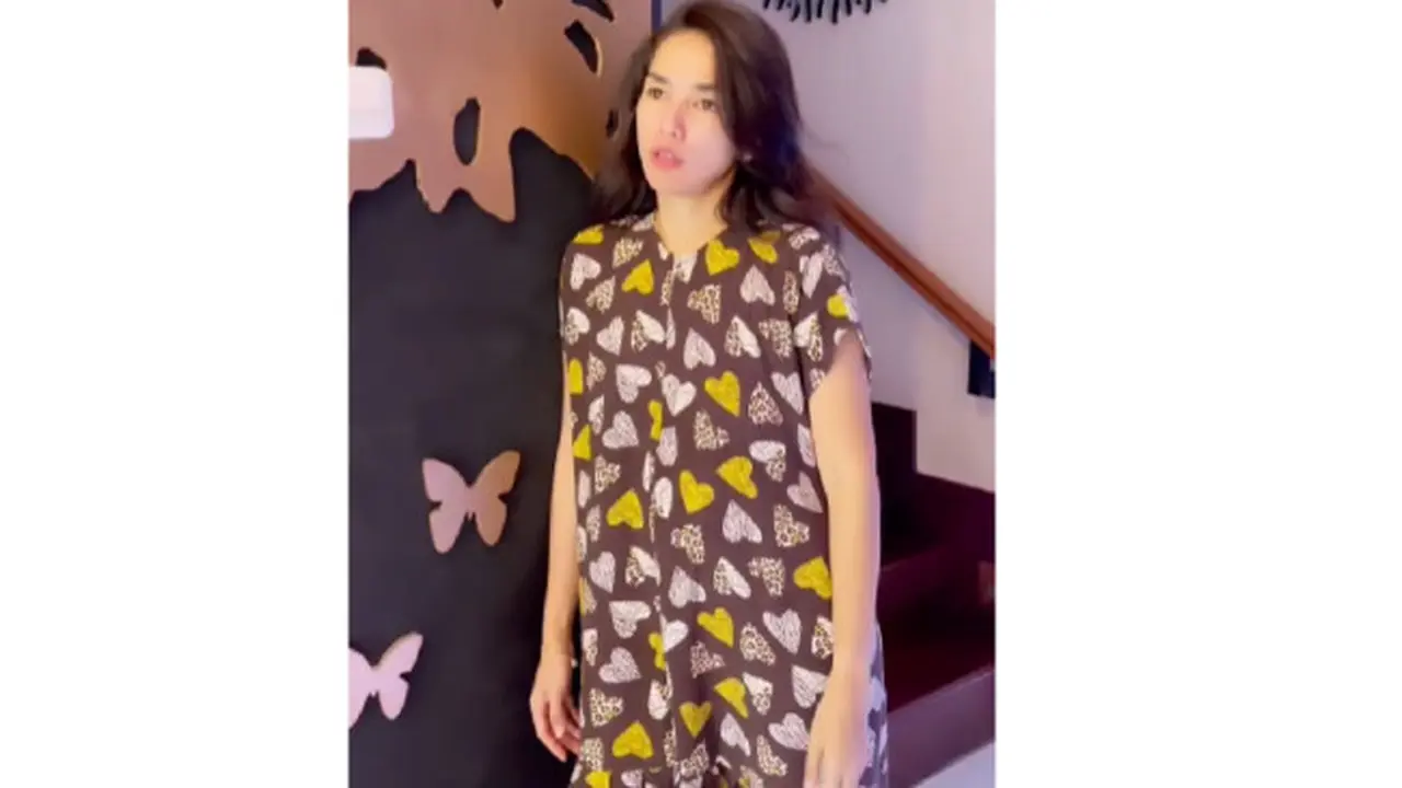 Model Daster Sederhana Ussy Sulistiawaty (Foto: Instagram @ussypratama)