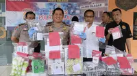 Ribuan butir psikotropika disita dalam penggeledahan di toko obat tradisional. (Foto: Liputan6.com/Polres Cilacap/Muhamad Ridlo)