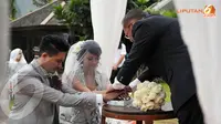 Ryan Delon Resmi Persunting Sharena Gunawan