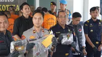 Bea Cukai dan Polres Kota Bogor menggelar Konferensi Pers terkait pengungkapan kasus  pengiriman narkotika melalui jasa pengiriman/ekspedisi di awal bulan Maret 2024. (Istimewa)