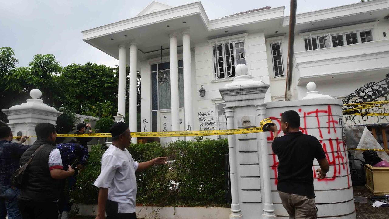 Sembilan Orang Ditangkap Kasus Penjarahan Rumah Uya Kuya, Tujuh Diduga Pelaku & Dua Orang Saksi