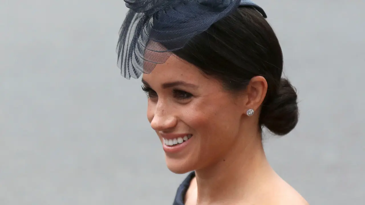 Senyum Memesona Meghan Markle Saat Hadiri Peringatan 1 Abad RAF