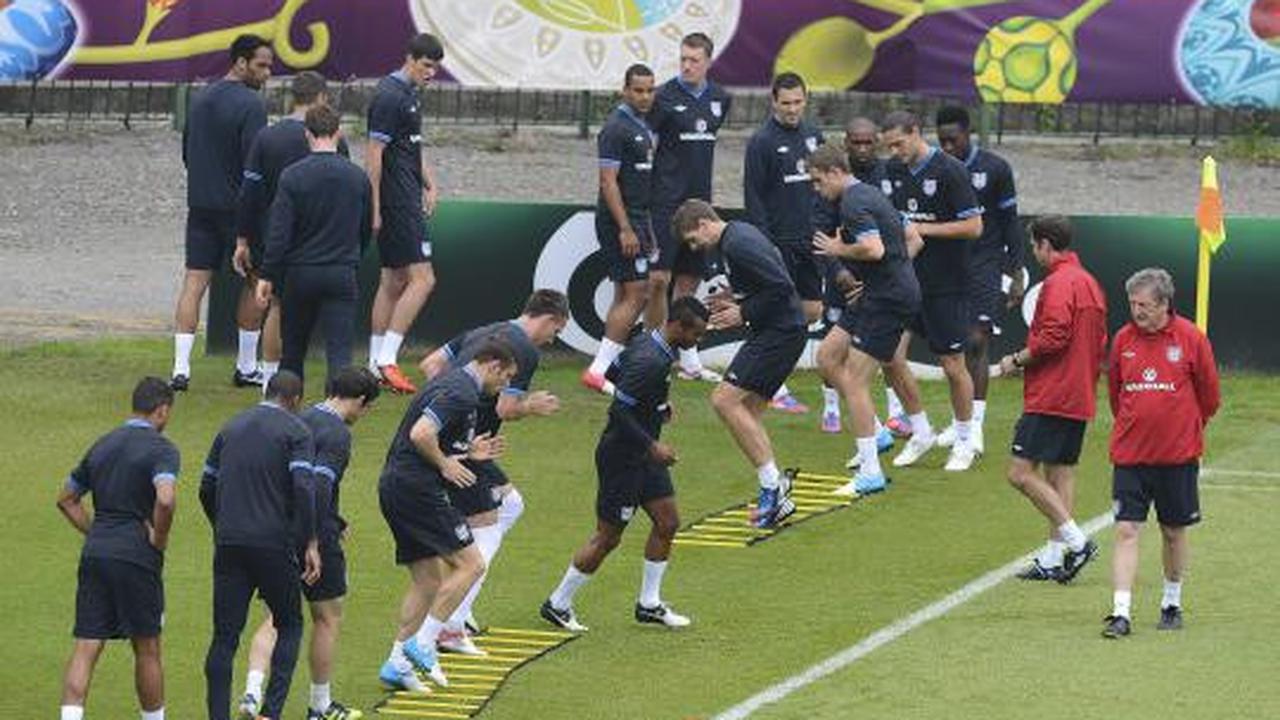 Latihan Inggris jelang lawan Italia