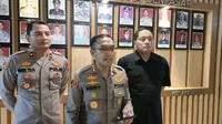 Kapolresta Denpasar Kombes Pol Bambang Yugo Pamungkas (tengah--red) saat memberi keterangan perkembangan kasus pembunuhan di malam tahun baru yang menimpa Aluna Sagita, (Dok Humas Polresta Denpasar)