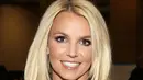 Britney Spears dengan terang-terangan mengaku melakukan lip injections. (Getty Images/Cosmopolitan)