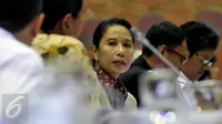 Menteri BUMN, Rini Soemarno mengikuti rapat kerja dengan Komisi VI DPR di Kompleks Parlemen, Jakarta, Kamis (1/10/2015). Rapat membahas usulan Penyertaan Modal Negara (PMN) pada RAPBN 2016 dan Usulan Dividen TA 2016. (Liputan6.com/Johan Tallo)