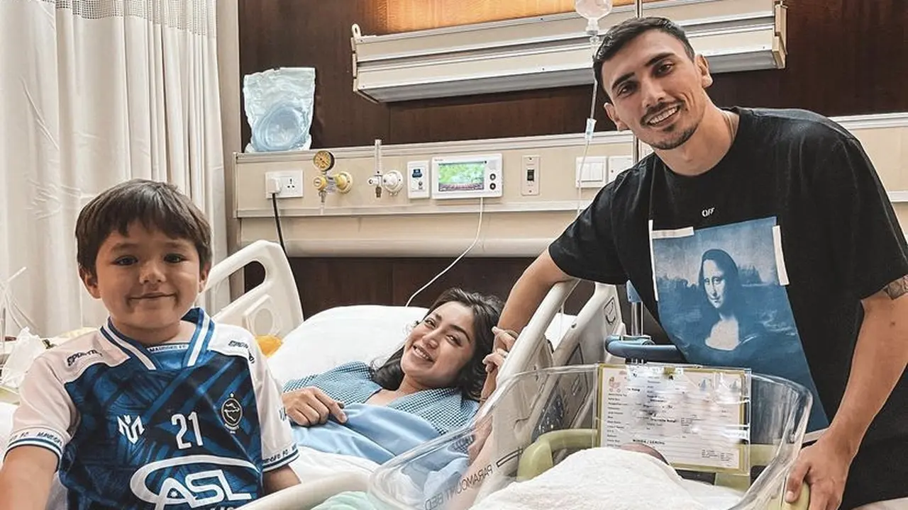Pesona Jessica Iskandar Melahirkan Anak Kedua
