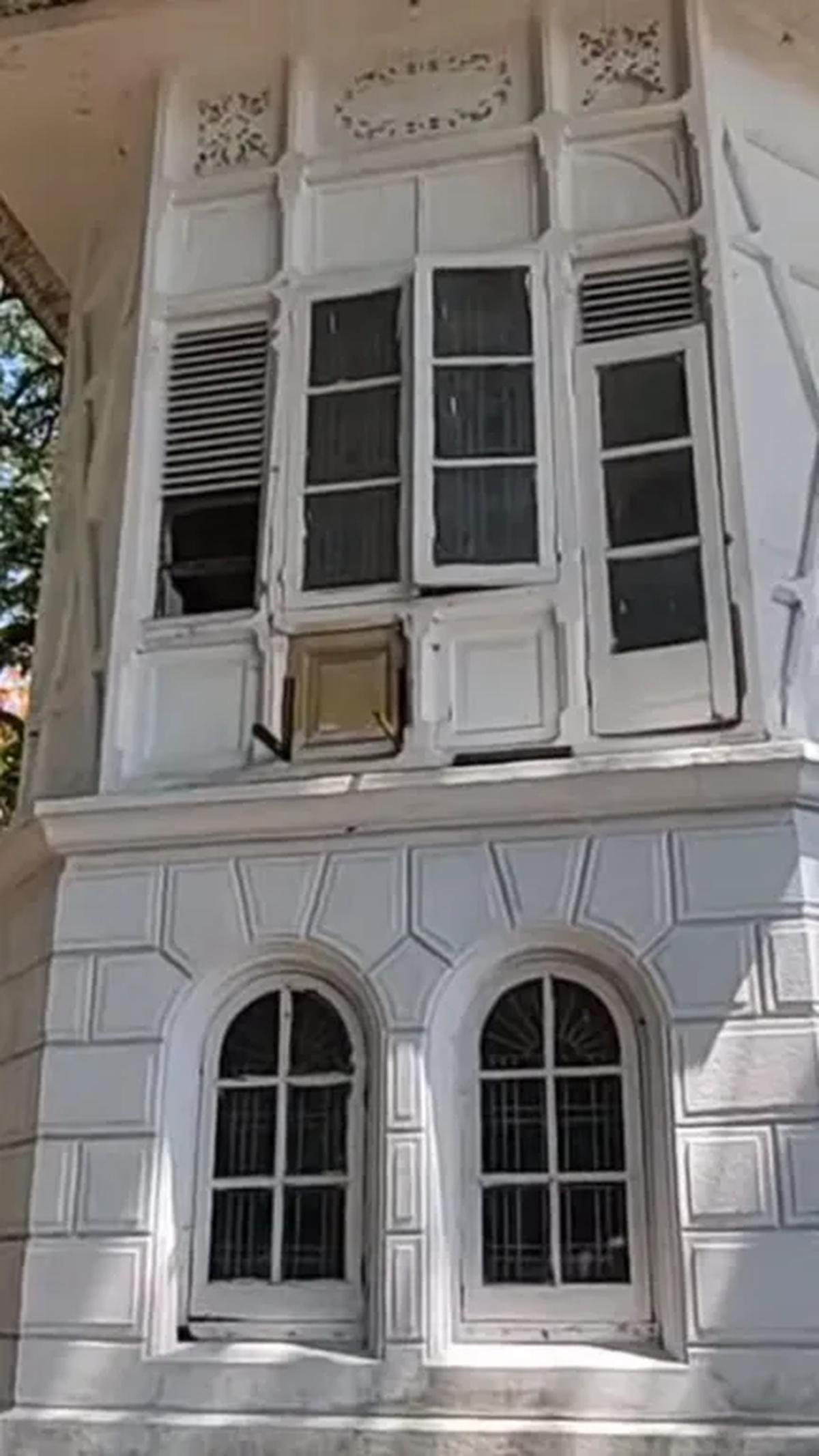 <b>Gaya Arsitektur</b>