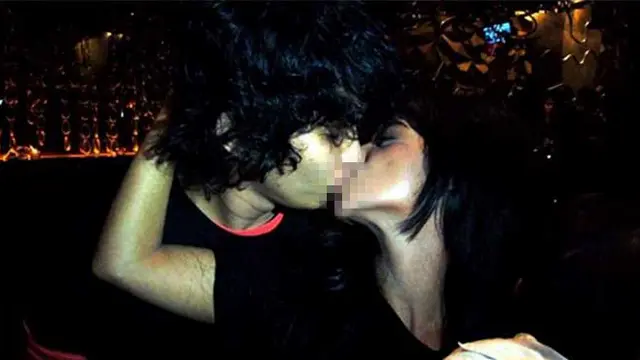 Wow! 10 Artis Indonesia Ini Pamer Ciuman Hot 