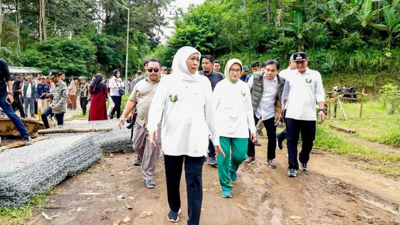 Khofifah Pastikan Pembangunan Jembatan Lumajang Selesai Akhir 2025, Pulihkan Konektivitas Warga