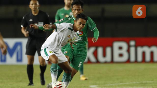FOTO: PS Sleman Imbangi Persebaya Surabaya Tanpa Gol di Babak Pertama - Marselino Ferdinan; Wahyu Sukarta