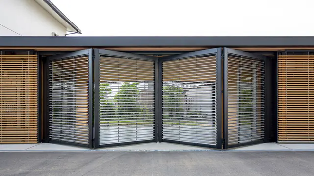 Carport untuk 2 Mobil dengan Pintu Lipat Wide (Foto: Reve Art AI)