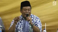 Ketua PBNU KH. Marsudi Syuhud memberikan sambutan pada acara bedah buku Membela Islam, Membela Kemanusiaan yang mengangkat tema Merawat Keindonesiaan di Tengah Ancaman Politik Sara di Jakarta, Jumat (6/4). (Liputan6.com/Arya Manggala)