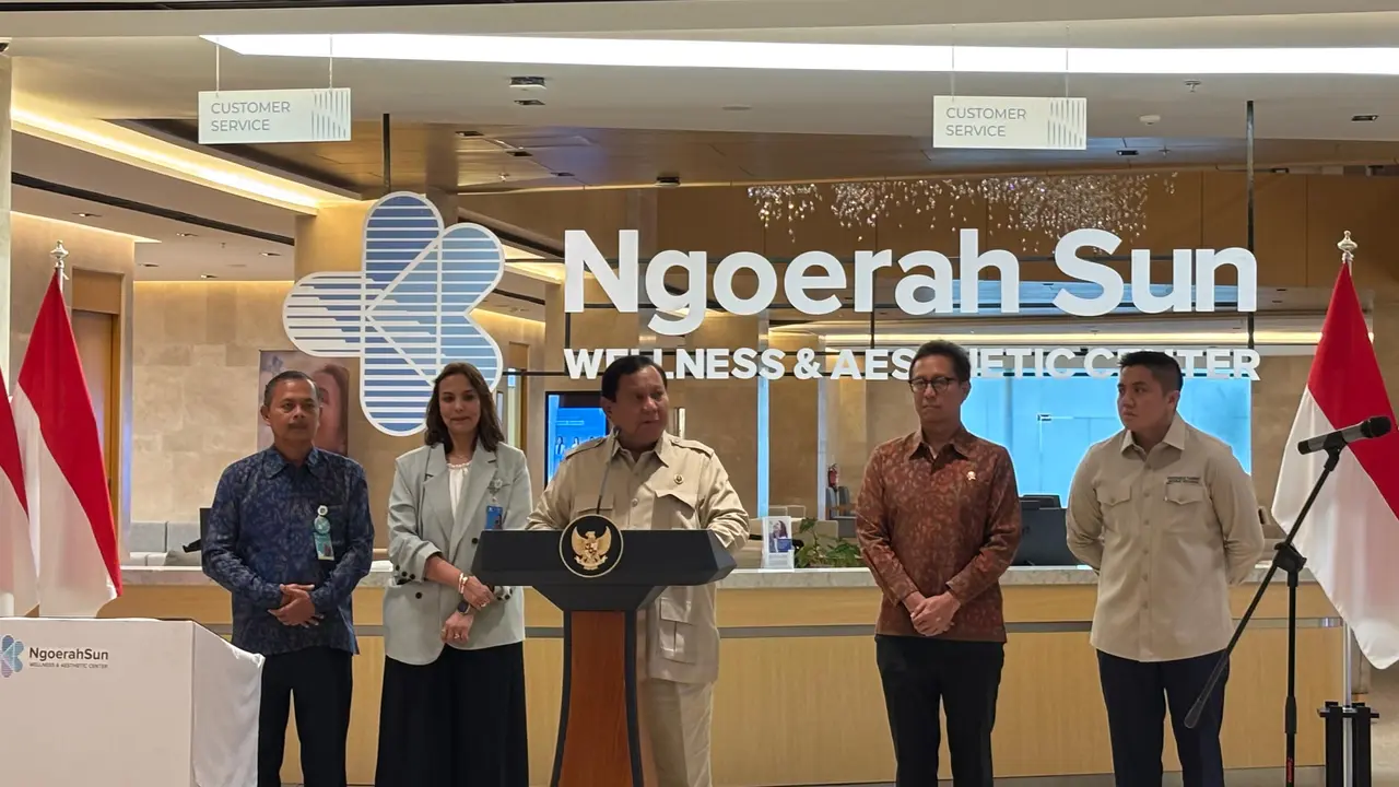 Presiden Prabowo Subianto meresmikan Ngoerah Sun Wellness and Aesthetic Center di RSUP Prof. Dr. I.G.N.G. Ngoerah Denpasar, Bali, Rabu (25/6/2025).
