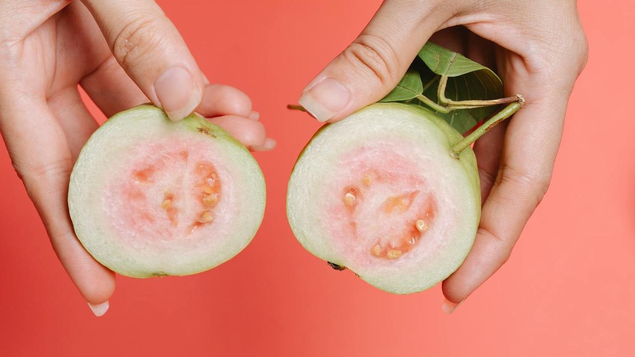 Atasi Masalah Kolesterol dengan Konsumsi Jambu Biji, Berkhasiat dari Buah hingga Daunnya