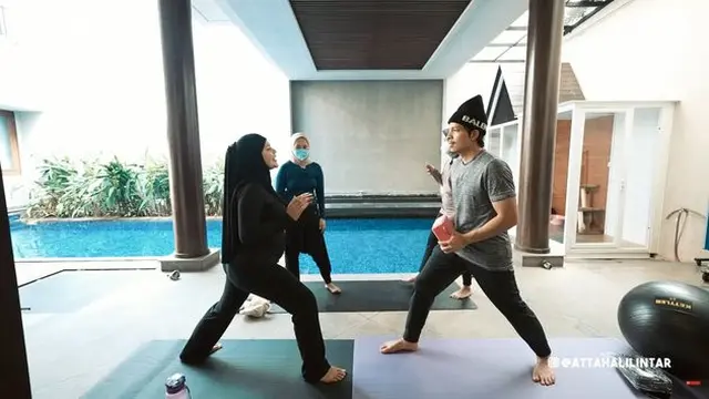 7 Momen Aurel Hermansyah Jalani Prenatal Yoga untuk Lahiran Normal