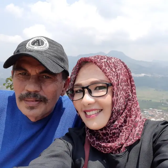 Hesti Erawati Ibunda Andhika Pratama