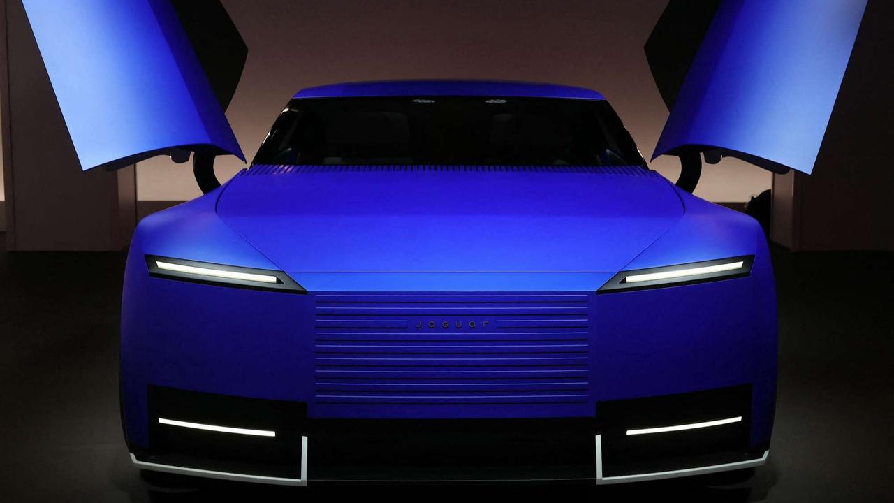 Mobil listrik Jaguar Type 00