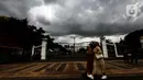 Badan Penanggulangan Bencana Daerah (BPBD) DKI Jakarta mengumumkan, cuaca ekstrem berpotensi melanda Ibu Kota hingga 8 Maret 2024. (Liputan6.com/Angga Yuniar)