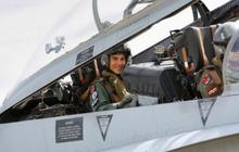 Ketika Vinales sehari jadi 'Maverick' di film Top Gun