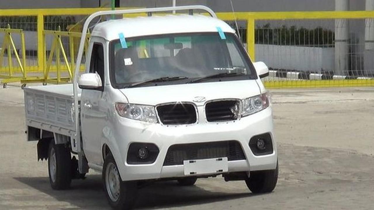 Pabrik Esemka (Merdeka.com)