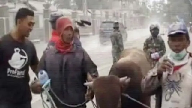 [VIDEO] Banyak Warga di Radius Bahaya Kelud Menolak Dievakuasi