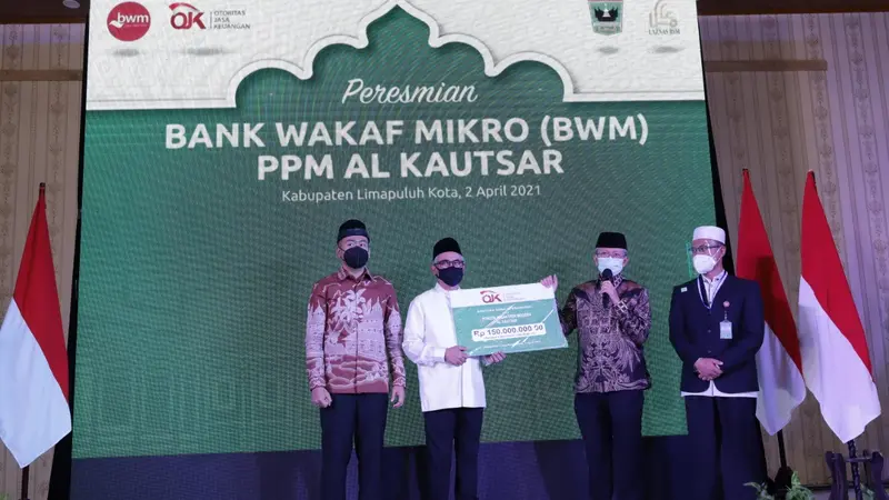 OJK menggandeng Pemerintah Provinsi Sumatera Barat, Kabupaten Limapuluh Kota dan Kota Payakumbuh untuk memperkuat ekonomi Masyarakat Minangkabau